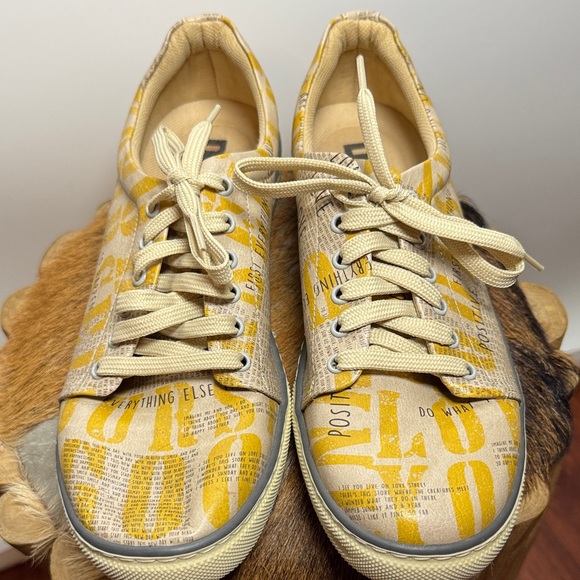 DOGO
Women Vegan Leather Sneakers - Love Yourself Design - Il - Picture 3 of 7